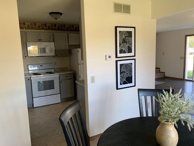 903 Clarmar Drive, Sun Prairie, WI 53590