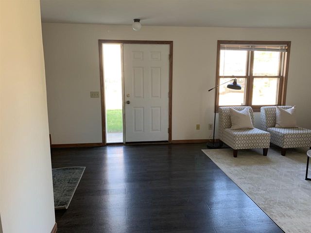 903 Clarmar Drive, Sun Prairie, WI 53590