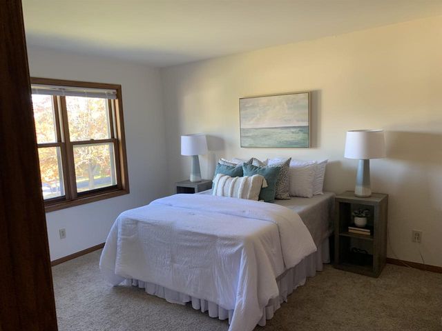 903 Clarmar Drive, Sun Prairie, WI 53590