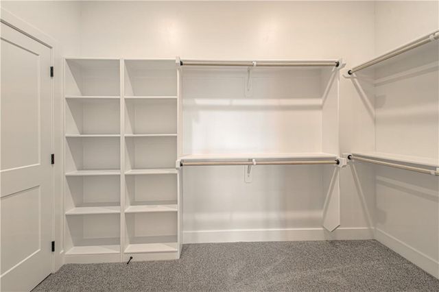 4855 NW Martin Street, Riverside, MO 64150