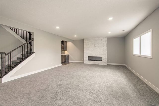 4855 NW Martin Street, Riverside, MO 64150