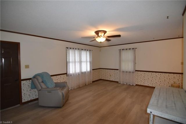 426 S Shore Drive, Lexington, NC 27292