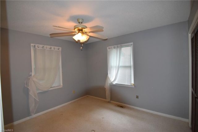 426 S Shore Drive, Lexington, NC 27292