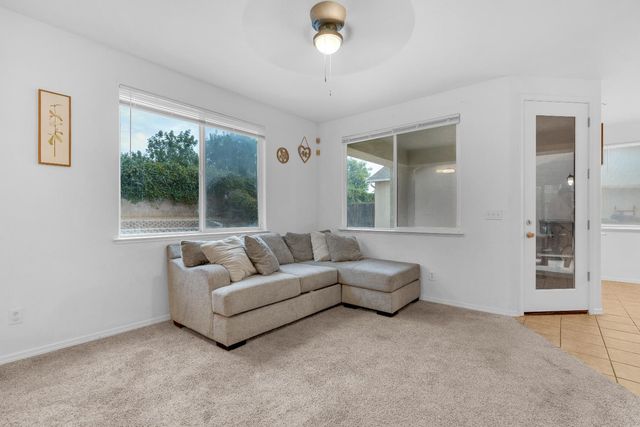4056 W Pear Tree Lane, Fresno, CA 93722