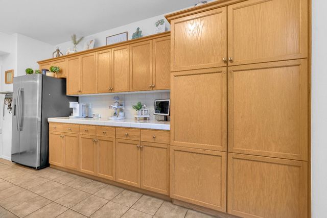 4056 W Pear Tree Lane, Fresno, CA 93722