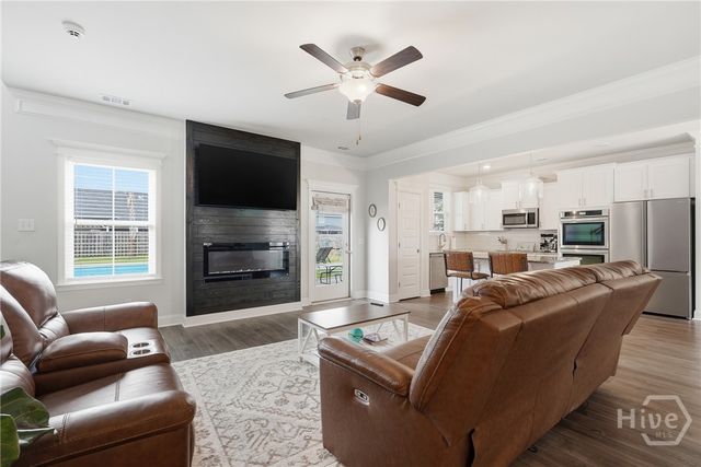 188 Pitch Point Trail, Richmond Hill, GA 31324