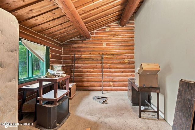 1005 N Smith Road, Palmer, AK 99645
