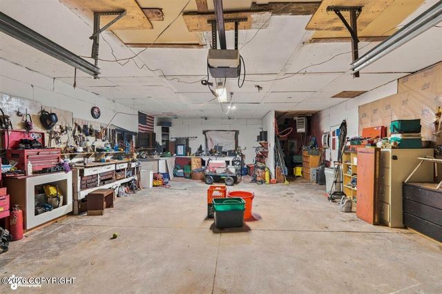 1005 N Smith Road, Palmer, AK 99645