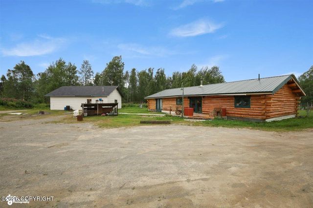 1005 N Smith Road, Palmer, AK 99645
