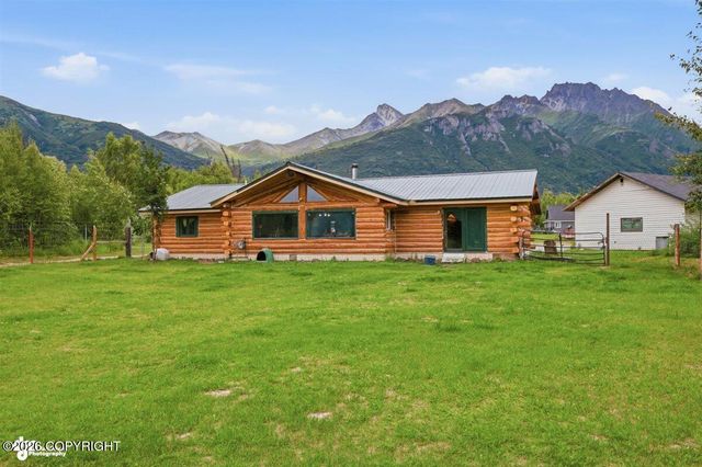 1005 N Smith Road, Palmer, AK 99645