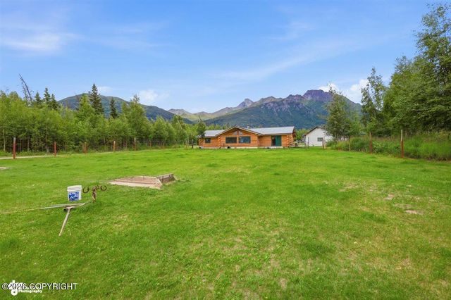 1005 N Smith Road, Palmer, AK 99645