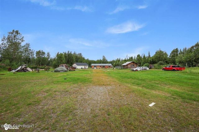 1005 N Smith Road, Palmer, AK 99645