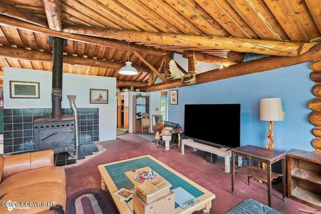 1005 N Smith Road, Palmer, AK 99645