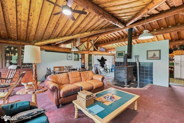 1005 N Smith Road, Palmer, AK 99645