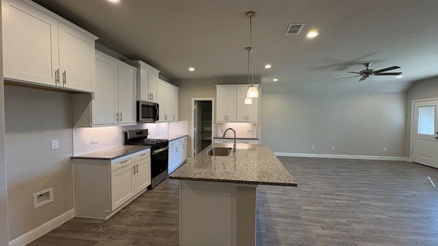 4237 CORNERSTONE Circle, Granbury, TX 76048