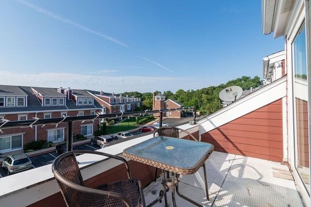 148 Quincy Shore 42, Quincy, MA 02171