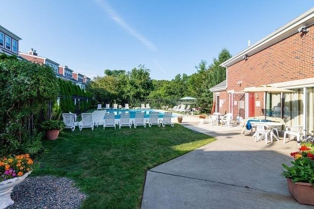 148 Quincy Shore 42, Quincy, MA 02171