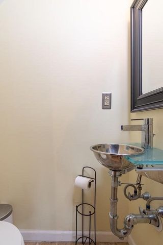 148 Quincy Shore 42, Quincy, MA 02171