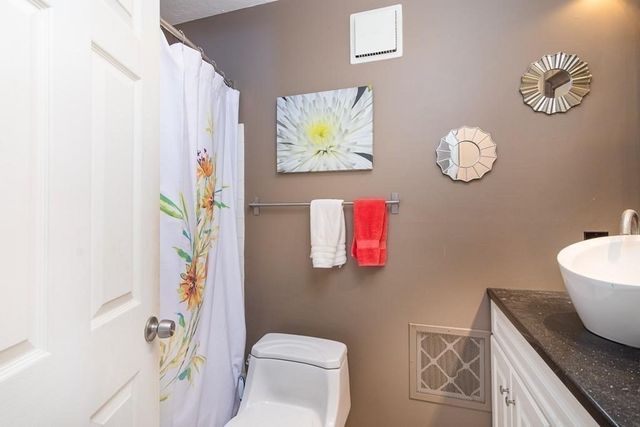 148 Quincy Shore 42, Quincy, MA 02171