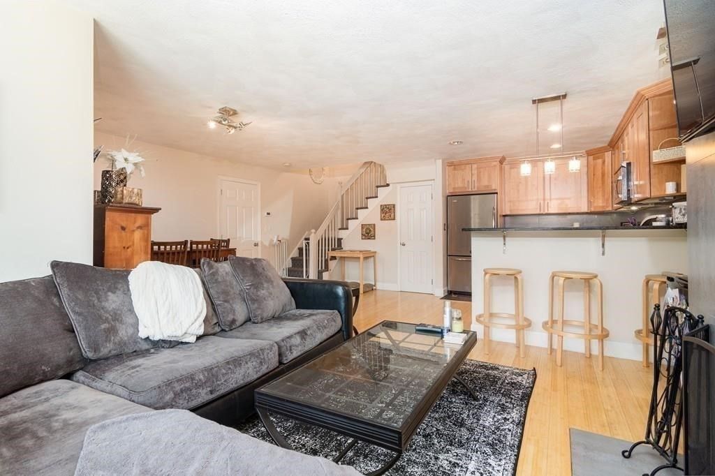 148 Quincy Shore 42, Quincy, MA 02171