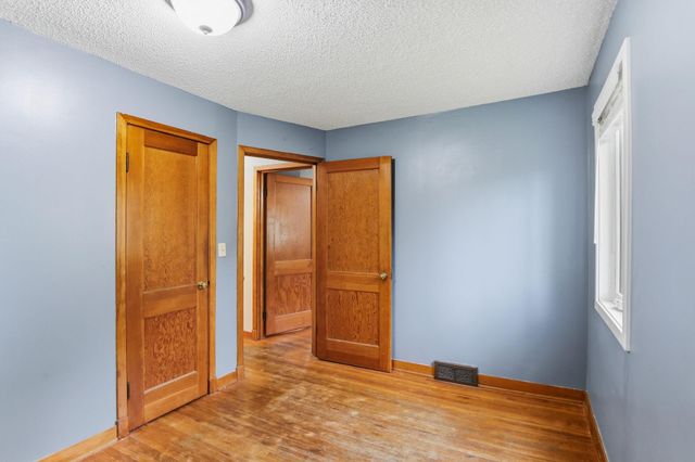 7804 Emerson Avenue N, Brooklyn Park, MN 55444
