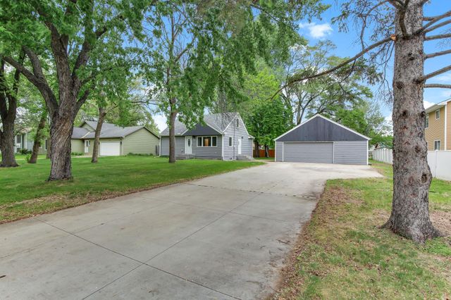 7804 Emerson Avenue N, Brooklyn Park, MN 55444