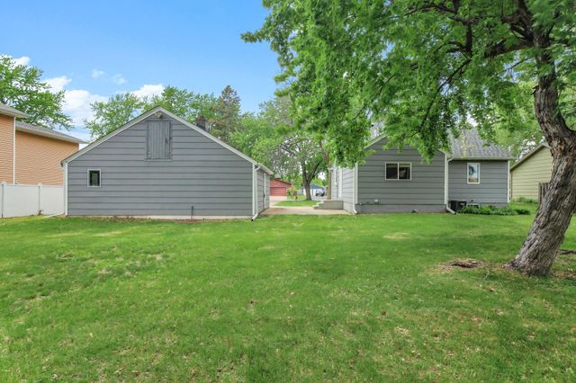 7804 Emerson Avenue N, Brooklyn Park, MN 55444