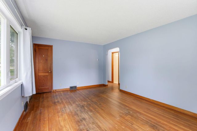 7804 Emerson Avenue N, Brooklyn Park, MN 55444