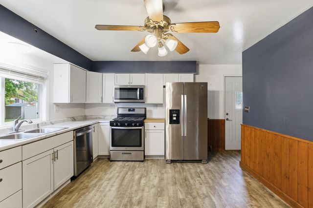 7804 Emerson Avenue N, Brooklyn Park, MN 55444