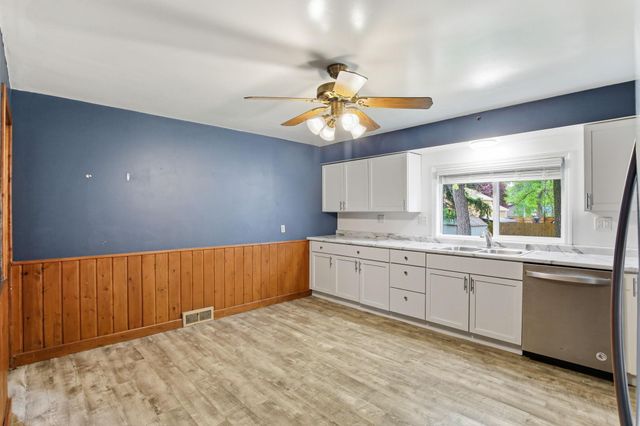 7804 Emerson Avenue N, Brooklyn Park, MN 55444