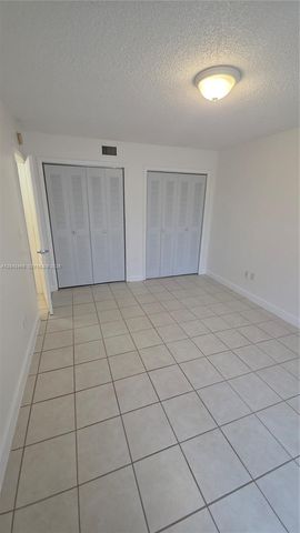 5839 SW 74th Ter 203, South Miami, FL 33143