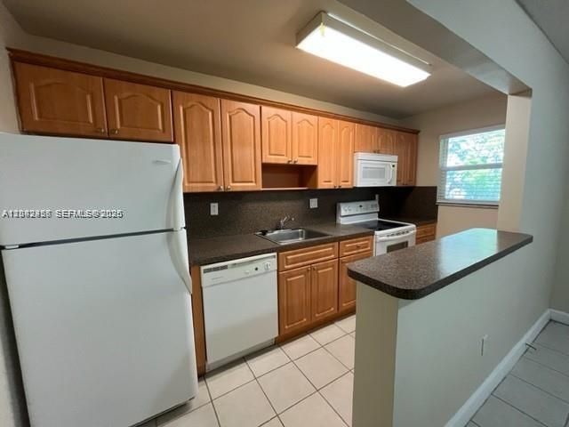 5839 SW 74th Ter 203, South Miami, FL 33143