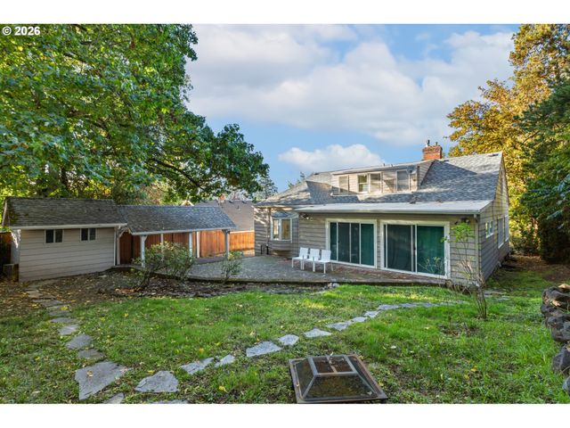 2260 E 15TH Ave, Eugene, OR 97403