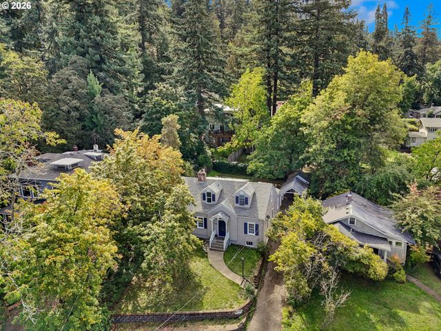 2260 E 15TH Ave, Eugene, OR 97403