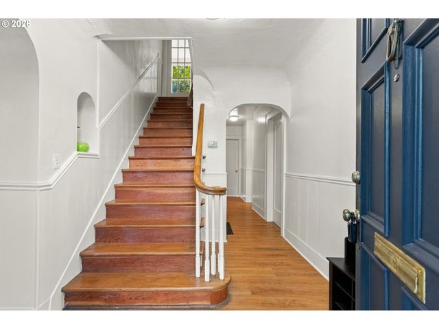 2260 E 15TH Ave, Eugene, OR 97403