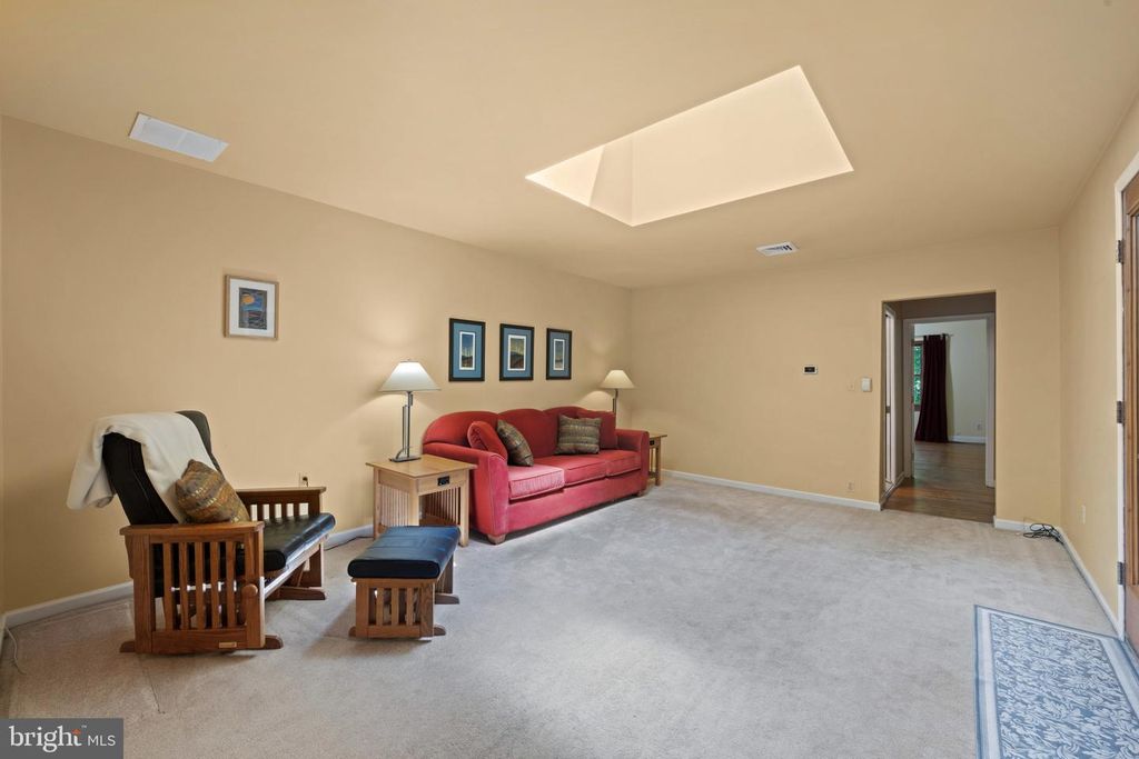 Image 11 of property listing at 29 MAPLE AVE, Catonsville, MD 21228