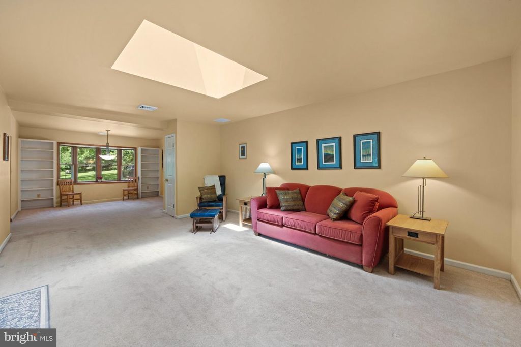 Image 12 of property listing at 29 MAPLE AVE, Catonsville, MD 21228