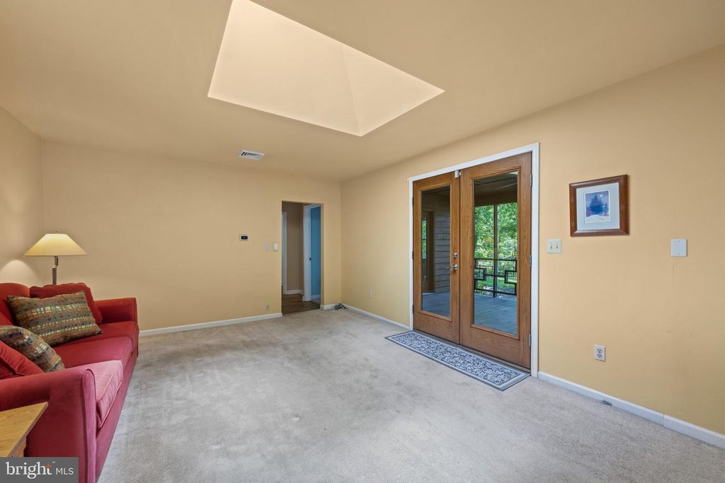 Image 14 of property listing at 29 MAPLE AVE, Catonsville, MD 21228