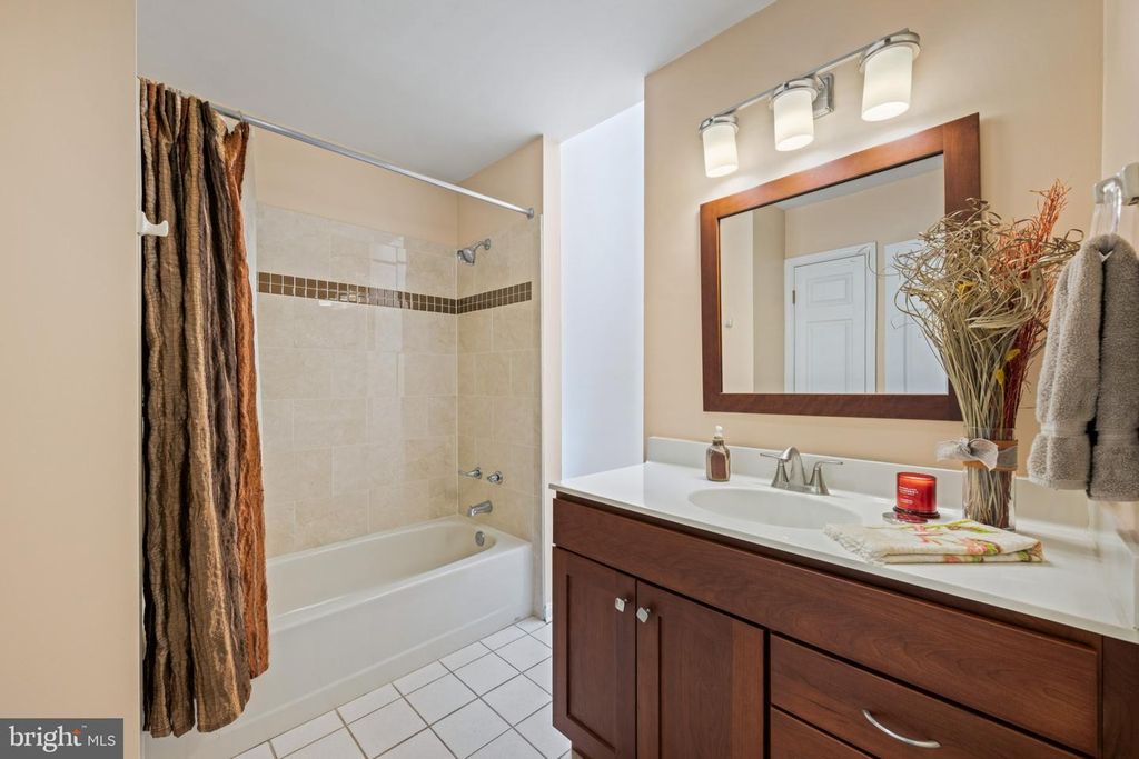Image 17 of property listing at 29 MAPLE AVE, Catonsville, MD 21228