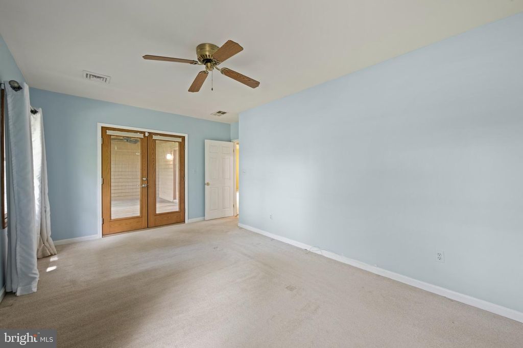 Image 26 of property listing at 29 MAPLE AVE, Catonsville, MD 21228