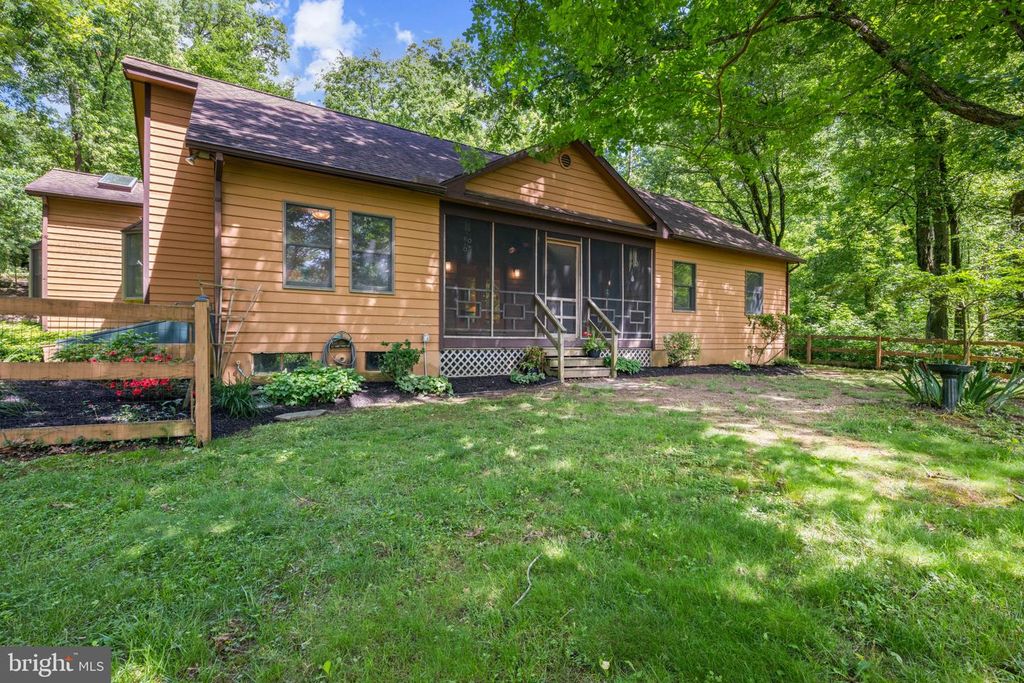 Image 31 of property listing at 29 MAPLE AVE, Catonsville, MD 21228