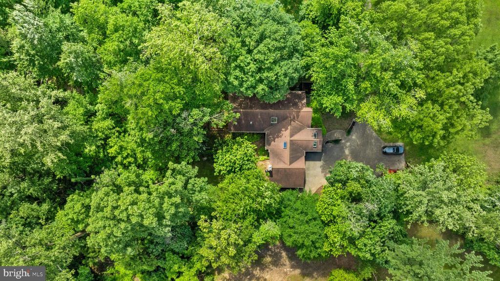 Image 35 of property listing at 29 MAPLE AVE, Catonsville, MD 21228