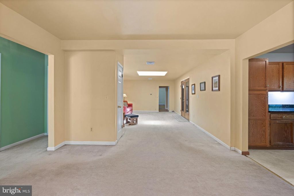 Image 8 of property listing at 29 MAPLE AVE, Catonsville, MD 21228