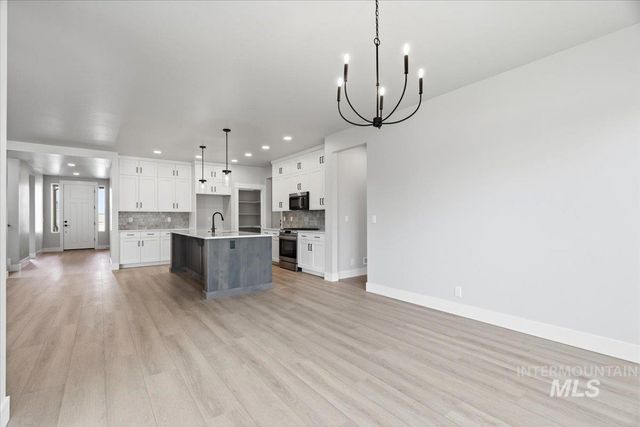 4646 E La Grande St., Nampa, ID 83687