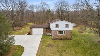 21850 Natasha Lane, South Lyon, MI 48178