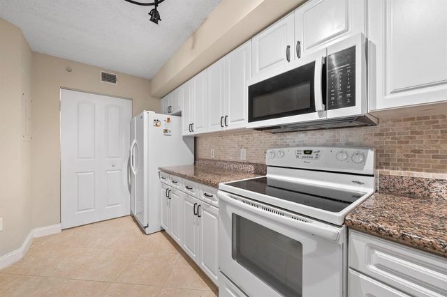 3594 S Ocean Boulevard 604, Highland Beach, FL 33487
