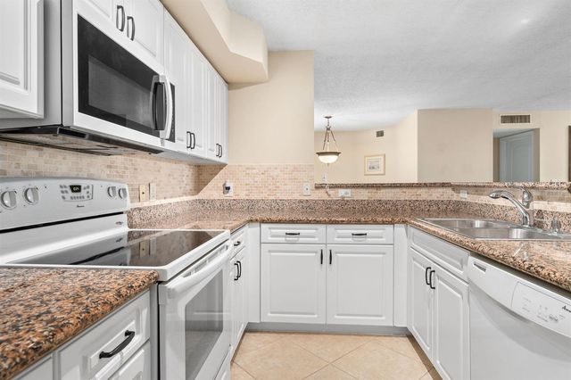 3594 S Ocean Boulevard 604, Highland Beach, FL 33487