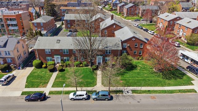 36-10 Utopia Parkway E4, Flushing, NY 11358