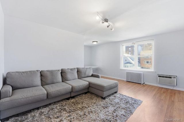 36-10 Utopia Parkway E4, Flushing, NY 11358
