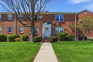 36-10 Utopia Parkway E4, Flushing, NY 11358